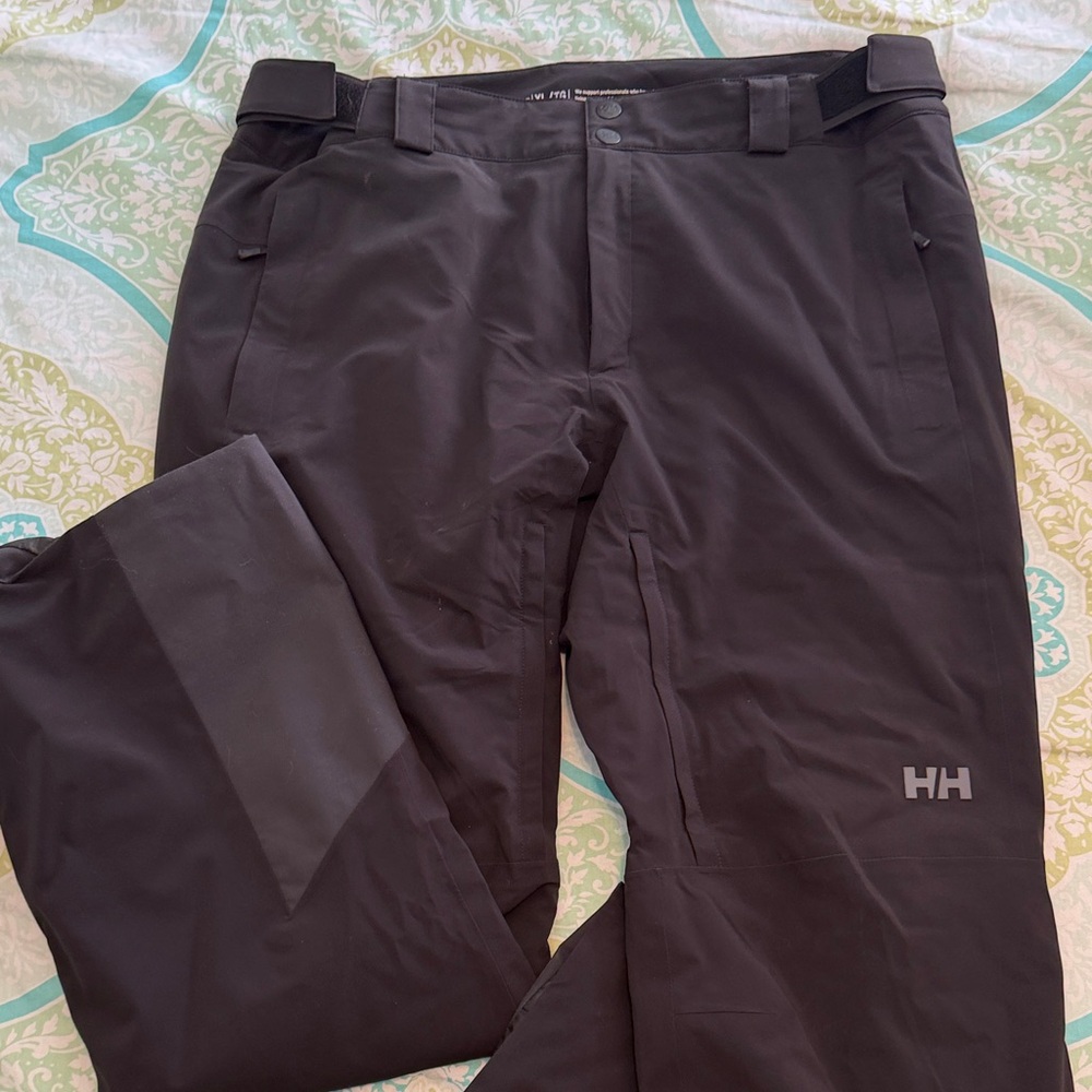 Helly Hansen Black Ski/Snowboard Pants